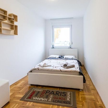 Appartement Oscar à Osijek Extérieur photo